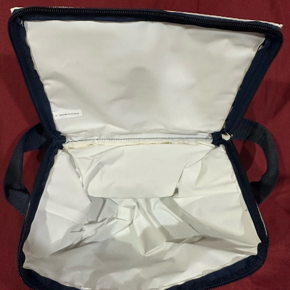 Buckle Lunch Box - Picture 4 of 5